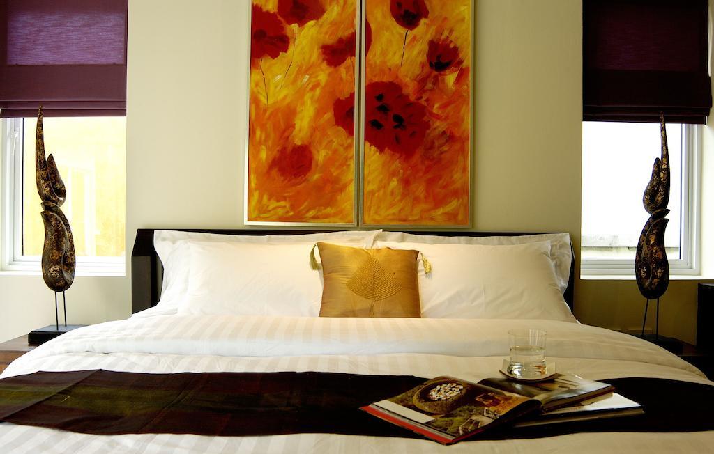 Karon Beach Walk Villa Phuket Room photo