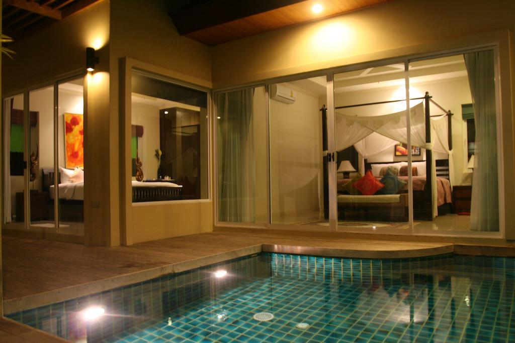 Karon Beach Walk Villa Phuket Exterior photo